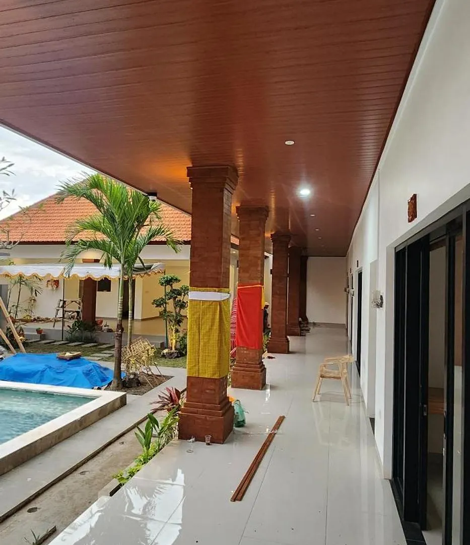 Kubu Dangin Guest House Kerobokan Seminyak