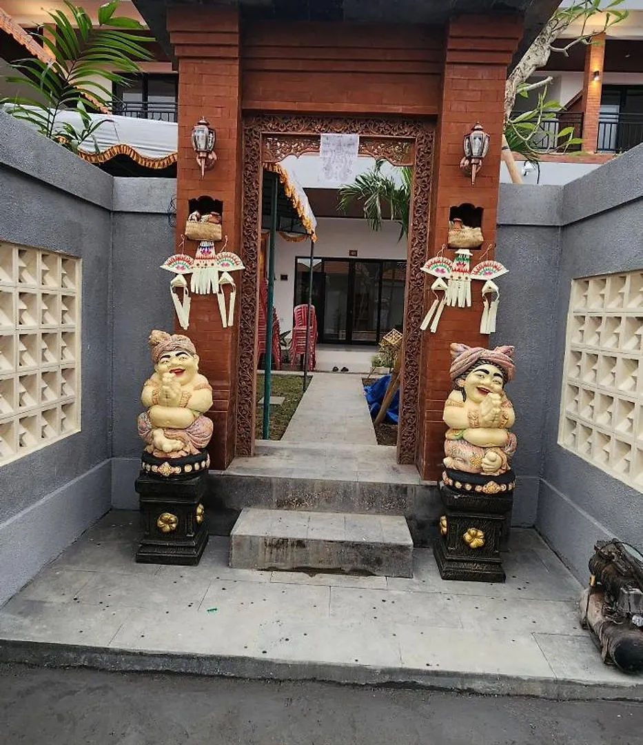 Kubu Dangin Guest House Kerobokan Seminyak  Indonesia