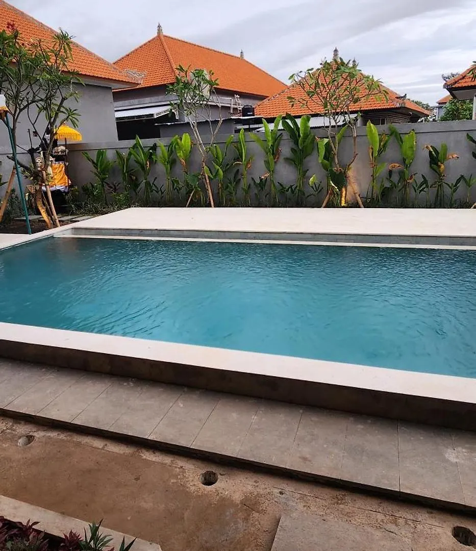 Kubu Dangin Guest House Kerobokan Seminyak