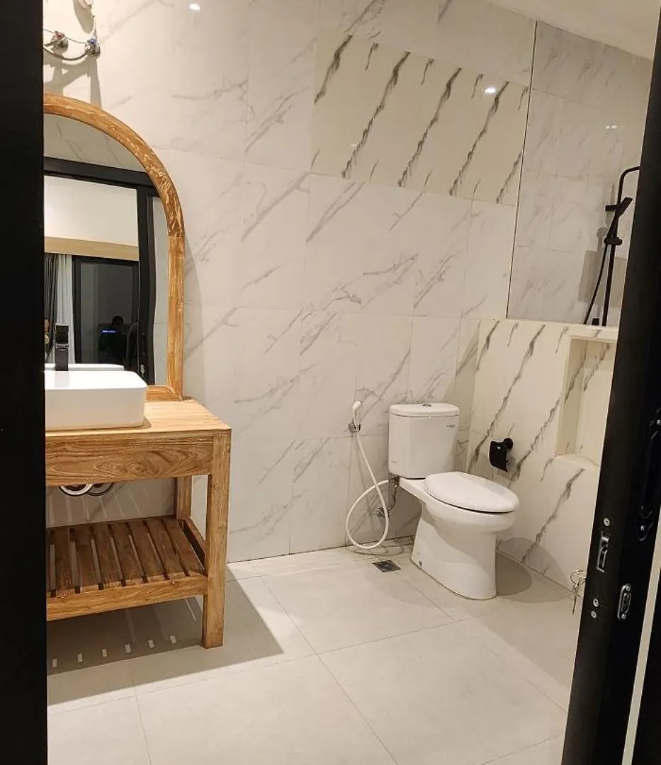 Kubu Dangin Guest House Kerobokan Seminyak