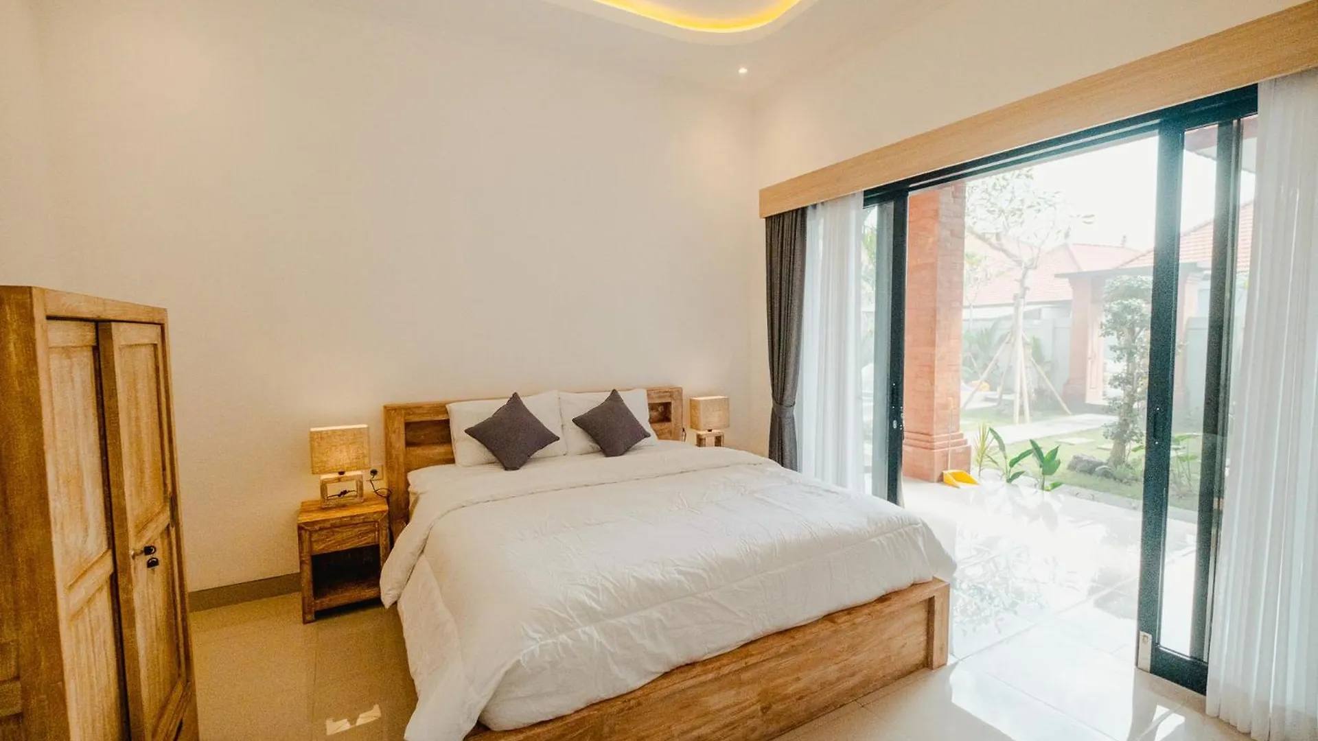 Kubu Dangin Guest House Kerobokan Seminyak  Indonesia