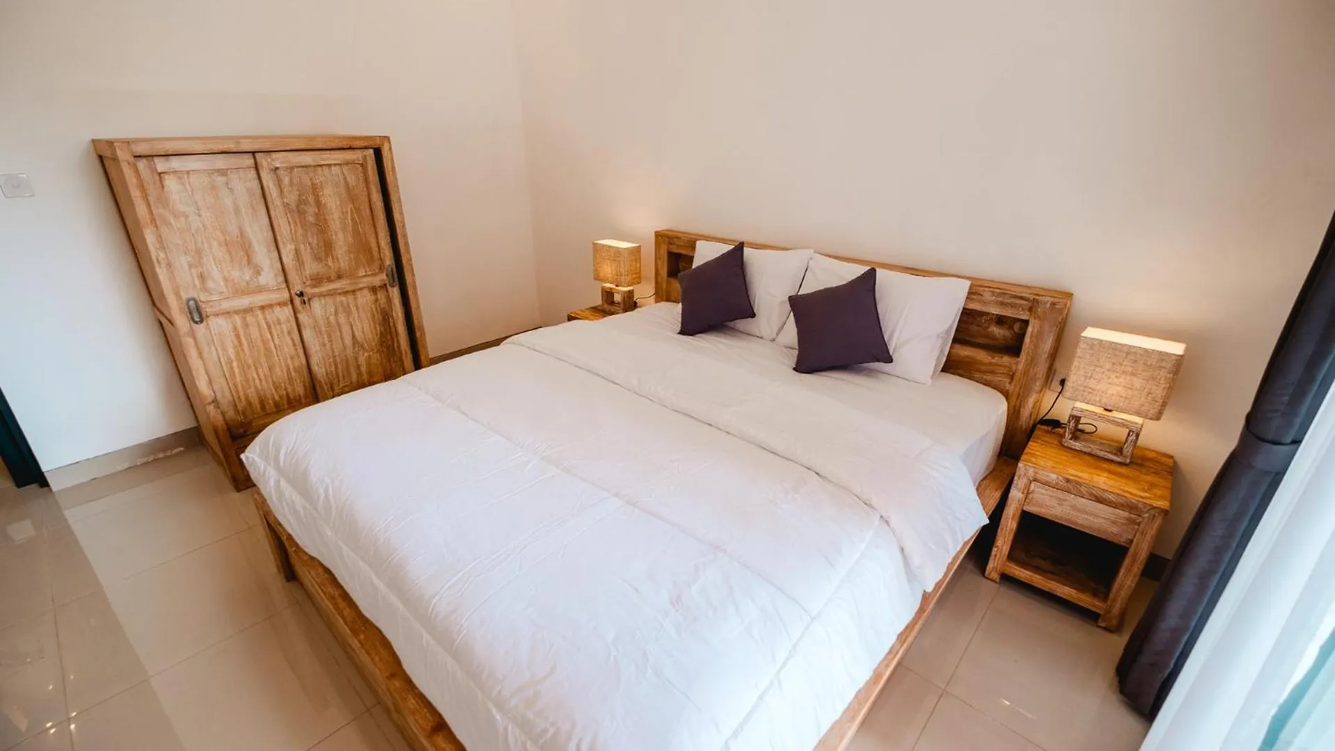 Kubu Dangin Guest House Kerobokan Seminyak