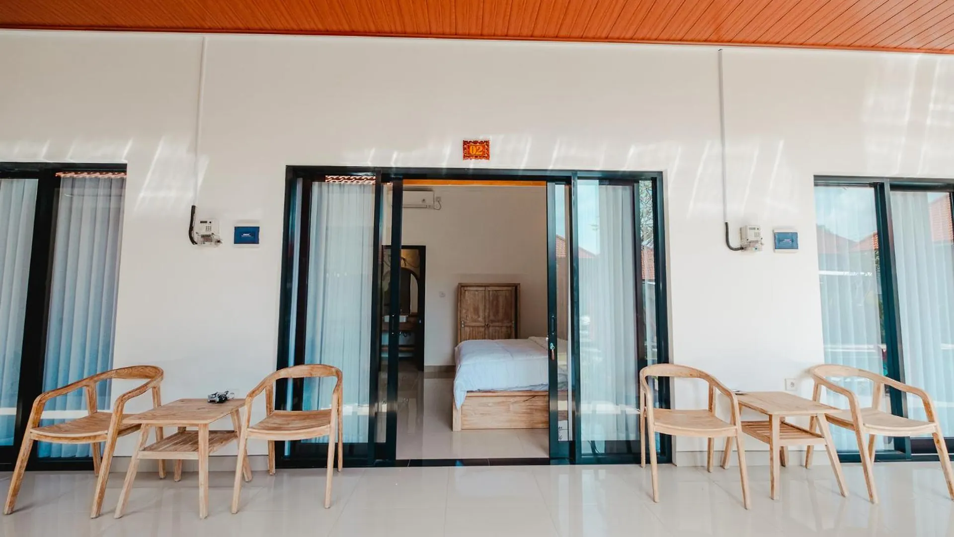 Kubu Dangin Guest House Kerobokan Seminyak