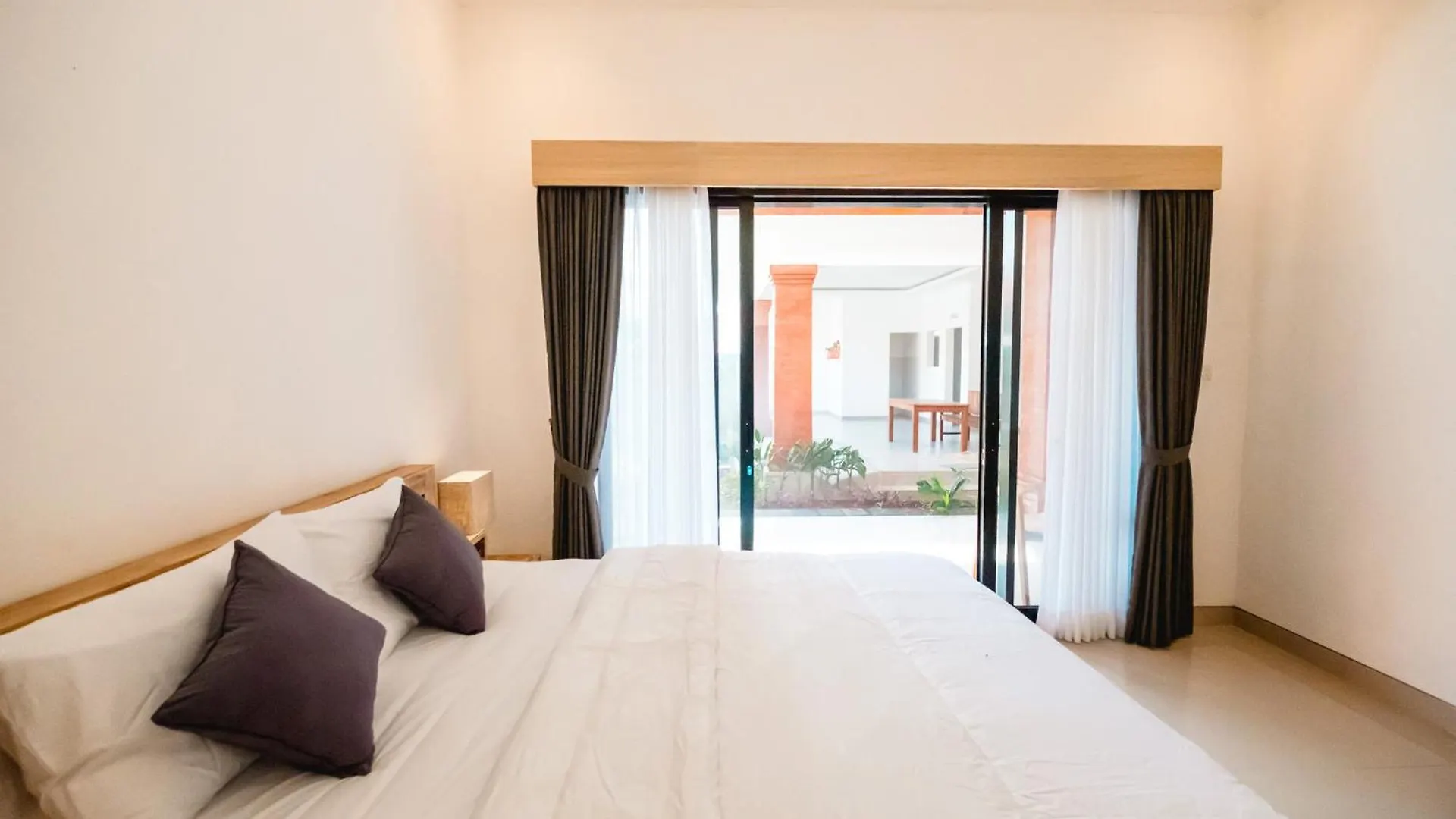 Kubu Dangin Guest House Kerobokan Seminyak   Seminyak (Bali)
